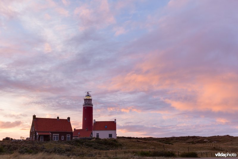 Zonsondergang aan de vuurtoren van Texel