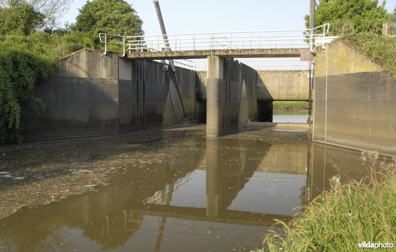 Sluizen aan het Schulensmeer