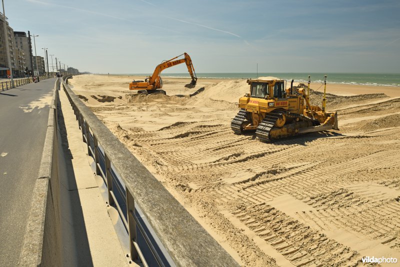 Ophogen van strand