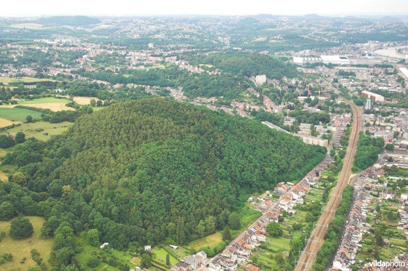 Luchtfoto van de terril Xhore