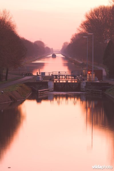 Kempens kanaal en sluis tussen Herentals en Bocholt