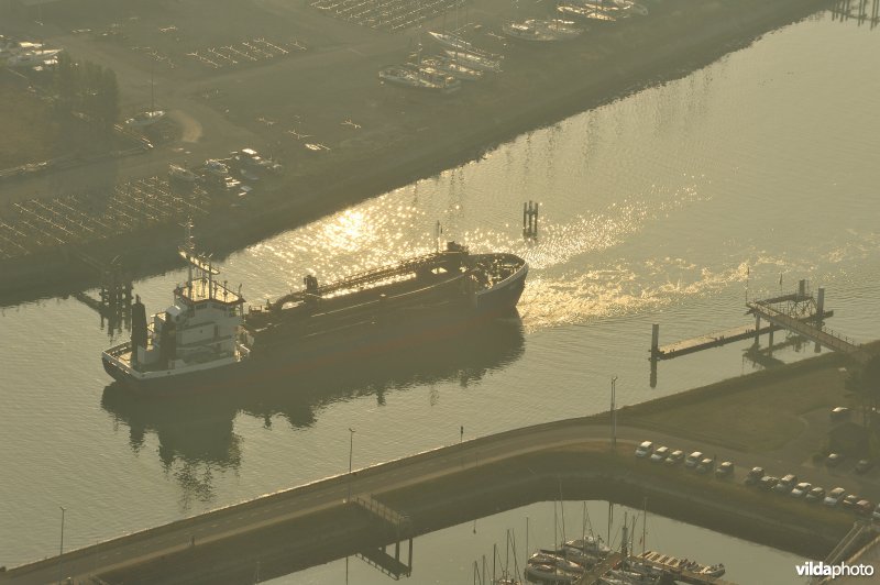 Baggerboot op de IJzer