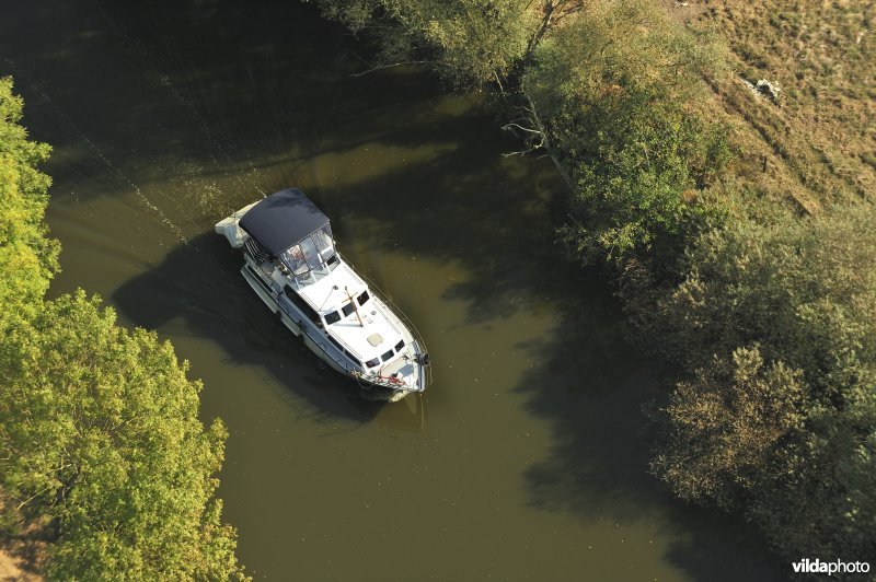 Recreatiebootje op de IJzer