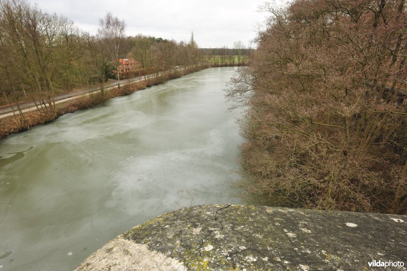 Walgracht rond Fort Oelegem