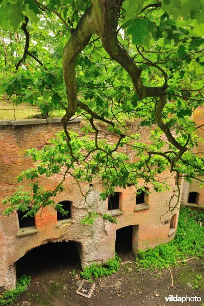 Binnenplein van réduit van fort 6