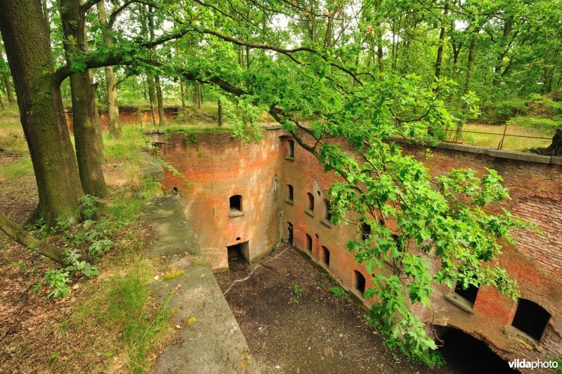 Binnenplein van réduit van fort 6