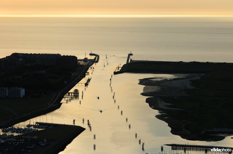 De IJzermonding vanuit de lucht
