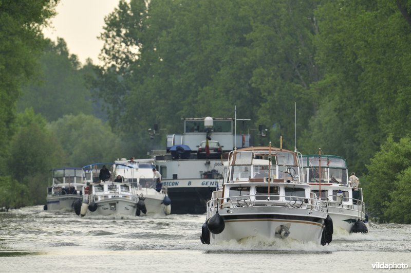 Boten op het kanaal te Oostkamp