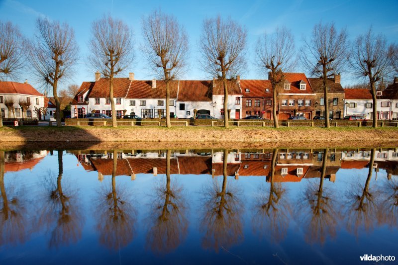 Damme aan de Damse vaart