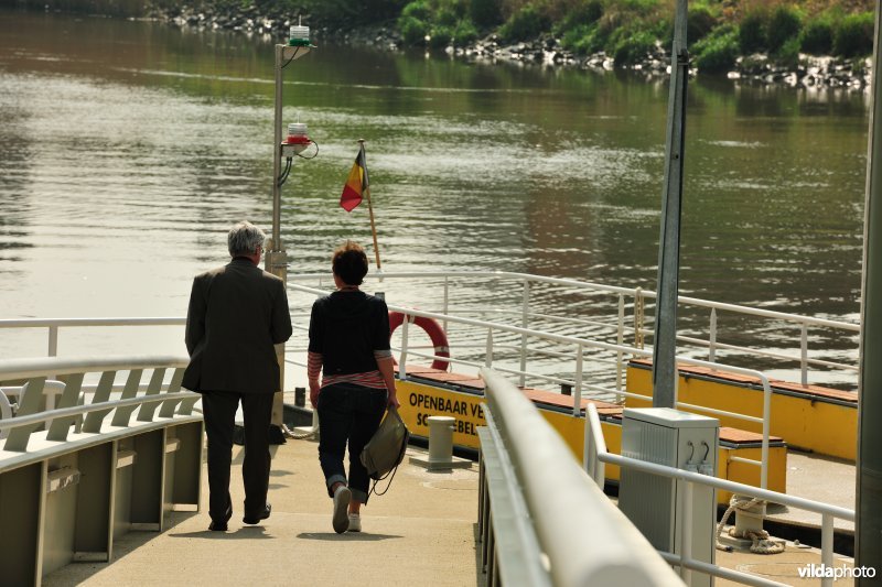 Overzet aan de Schelde aan Schellebelle