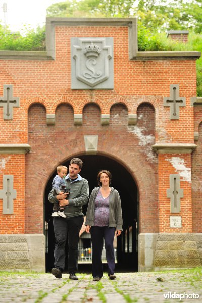 Wandelaars in Fort 4